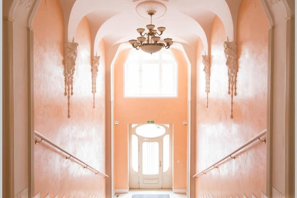 Design Studio Andel, All Historical Sights Walkable Praha Bagian luar foto