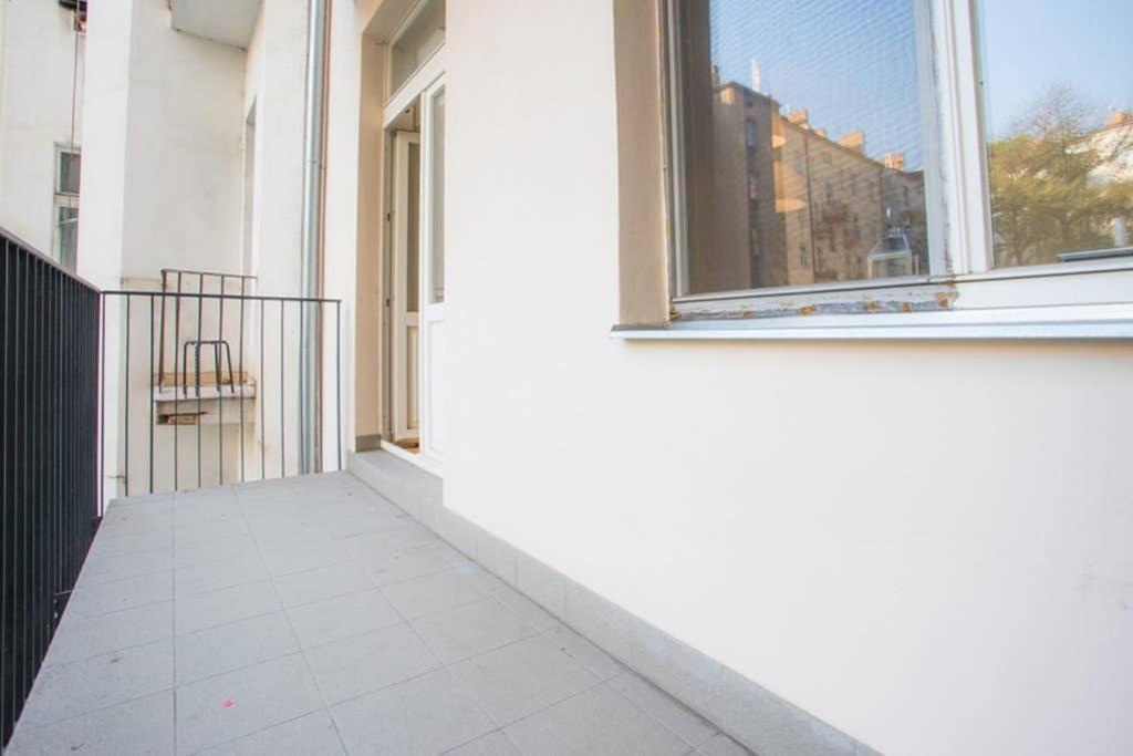 Design Studio Andel, All Historical Sights Walkable Praha Bagian luar foto