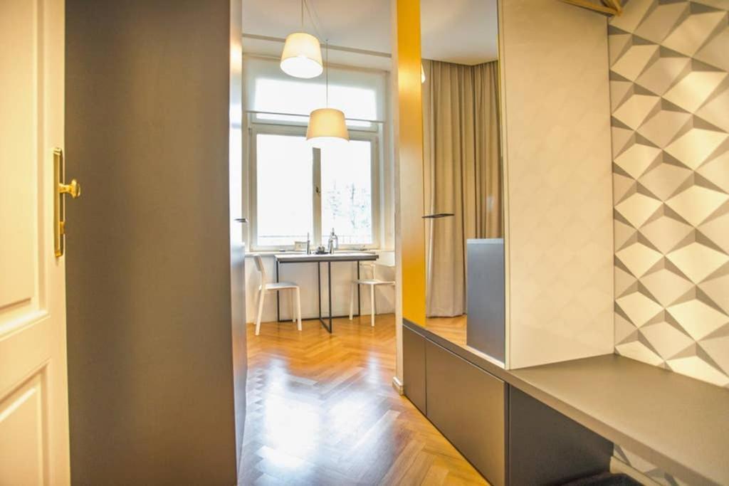Design Studio Andel, All Historical Sights Walkable Praha Bagian luar foto